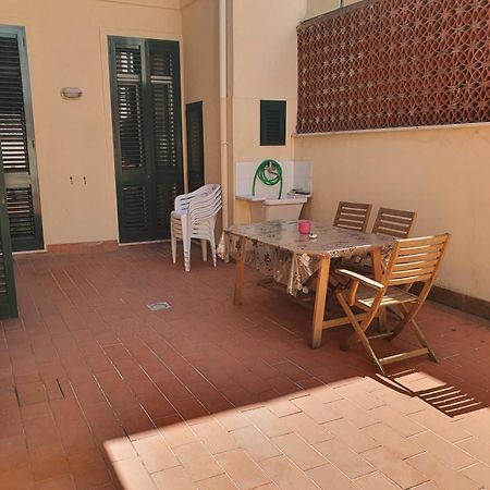 Incantevole Vacanza In Versilia Viareggio Exterior photo